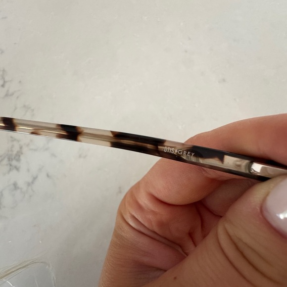 Otis + Grey Tortoise Shell Eyeglasses | Pink and Brown - Picture 3 of 5